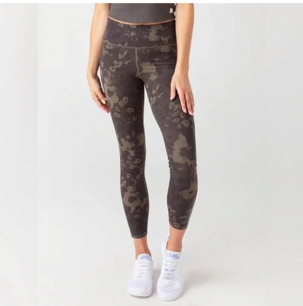 Vuori Stride Legging Oregano Camo Flower